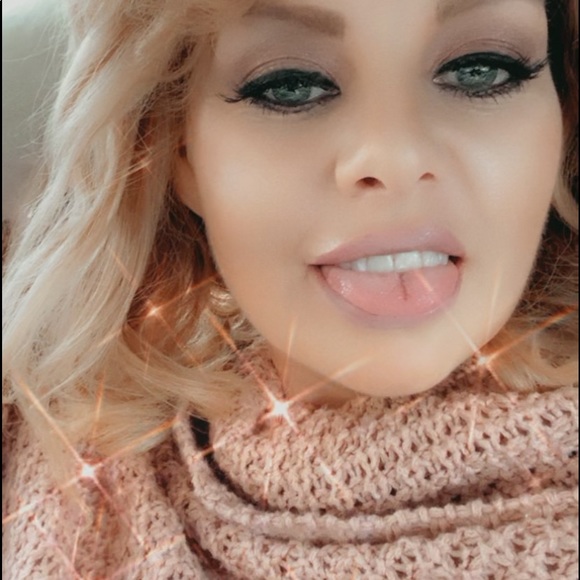 Meet your Posher, Ci-Ci - Picture 1 of 4